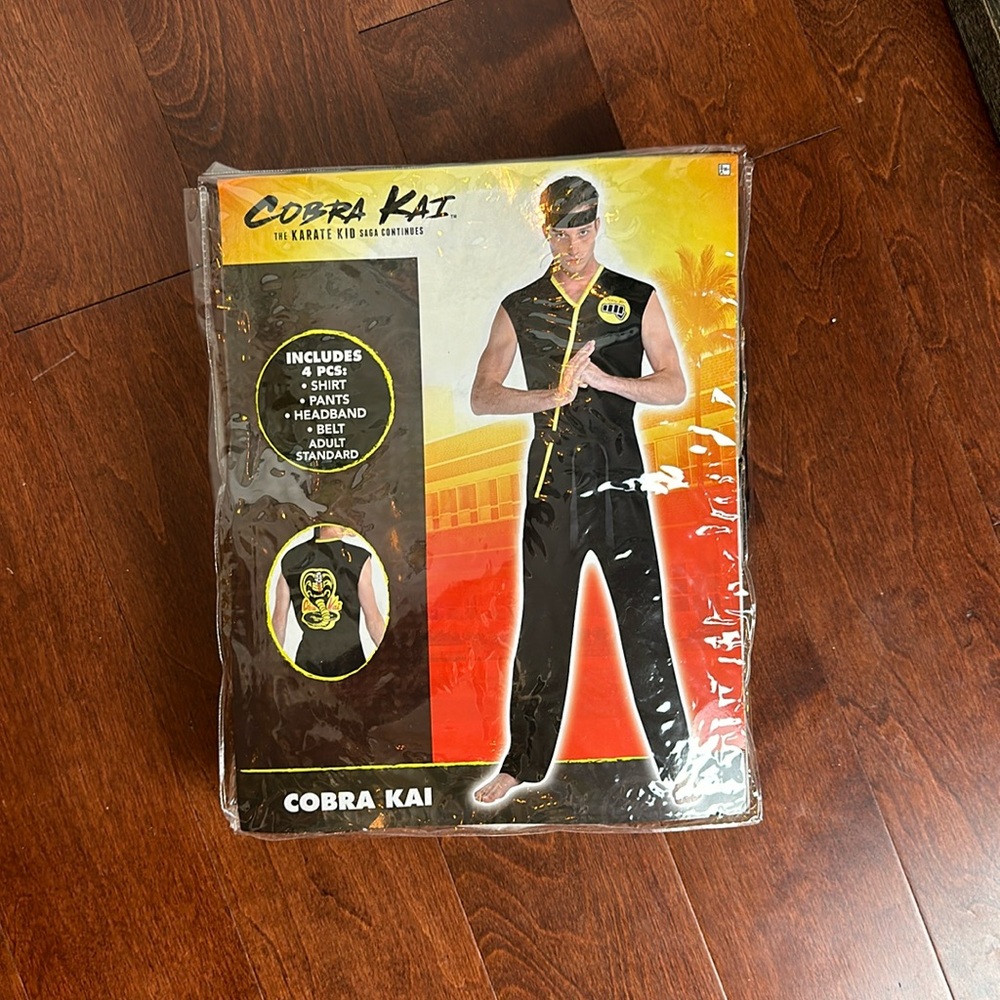 Cobra Kai halloween costume